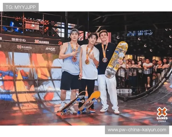 滑板队完成技术升级,多名选手在赛中完成高难动作 滑板队完成技术升级,多名选手在赛中完成高难动作