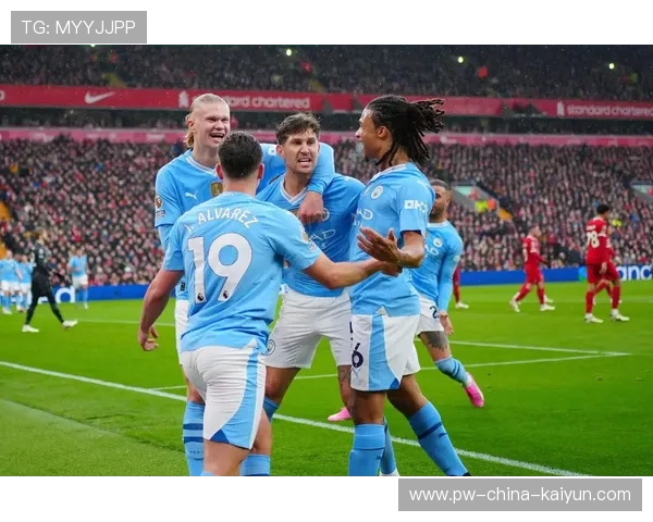 曼联强势回归，4-1大胜狼队，争四形势日益激烈